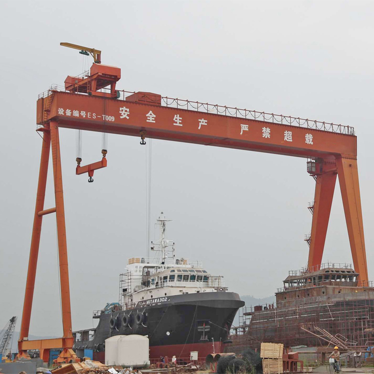 Ship yard gantry crane