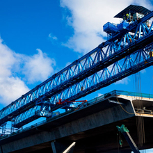Truss type highway bridge erecting crane machine